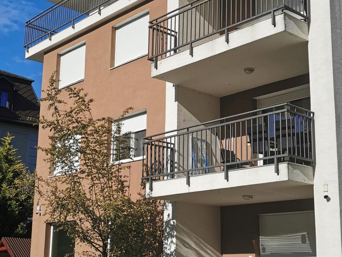 דירות שיופוק Vivi Wellness Apartman מראה חיצוני תמונה