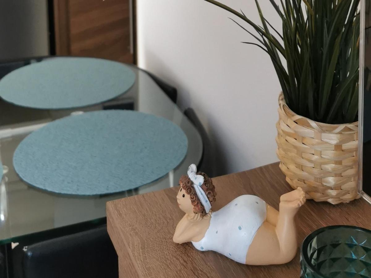 דירות שיופוק Vivi Wellness Apartman מראה חיצוני תמונה